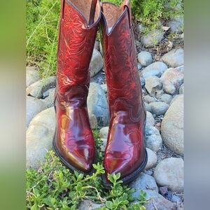 Beautiful Red Leather Cowboy Boots Texas Boot Co Mens 8D Womens 9.5 USA